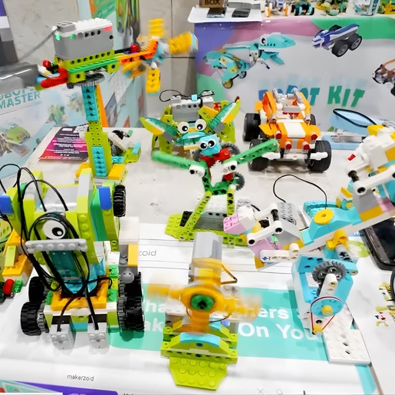 Display of many different Makerzoid builds at a conference or showcase