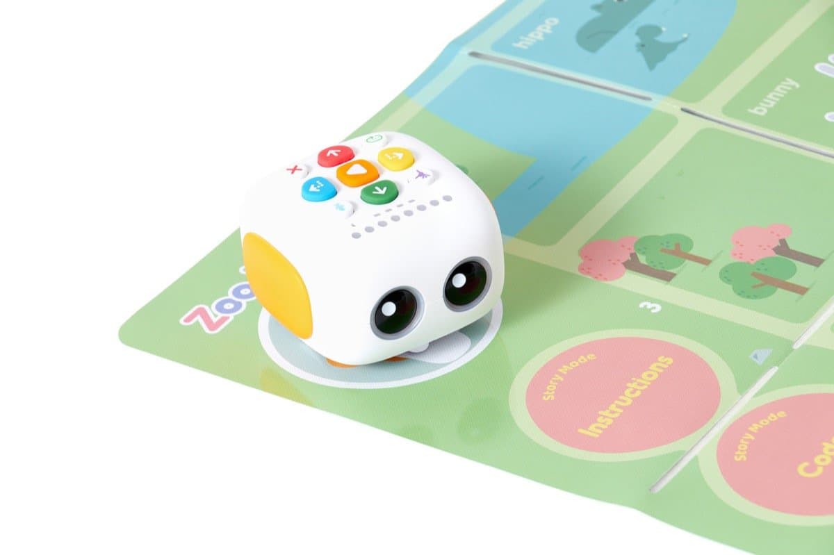 Tale-Bot Pro navigating the zoo-themed interactive map