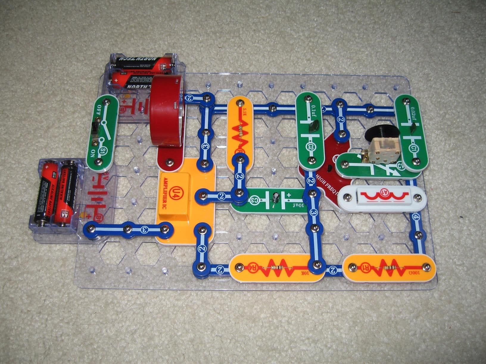 Completed Snap Circuits AM radio project built on the floor